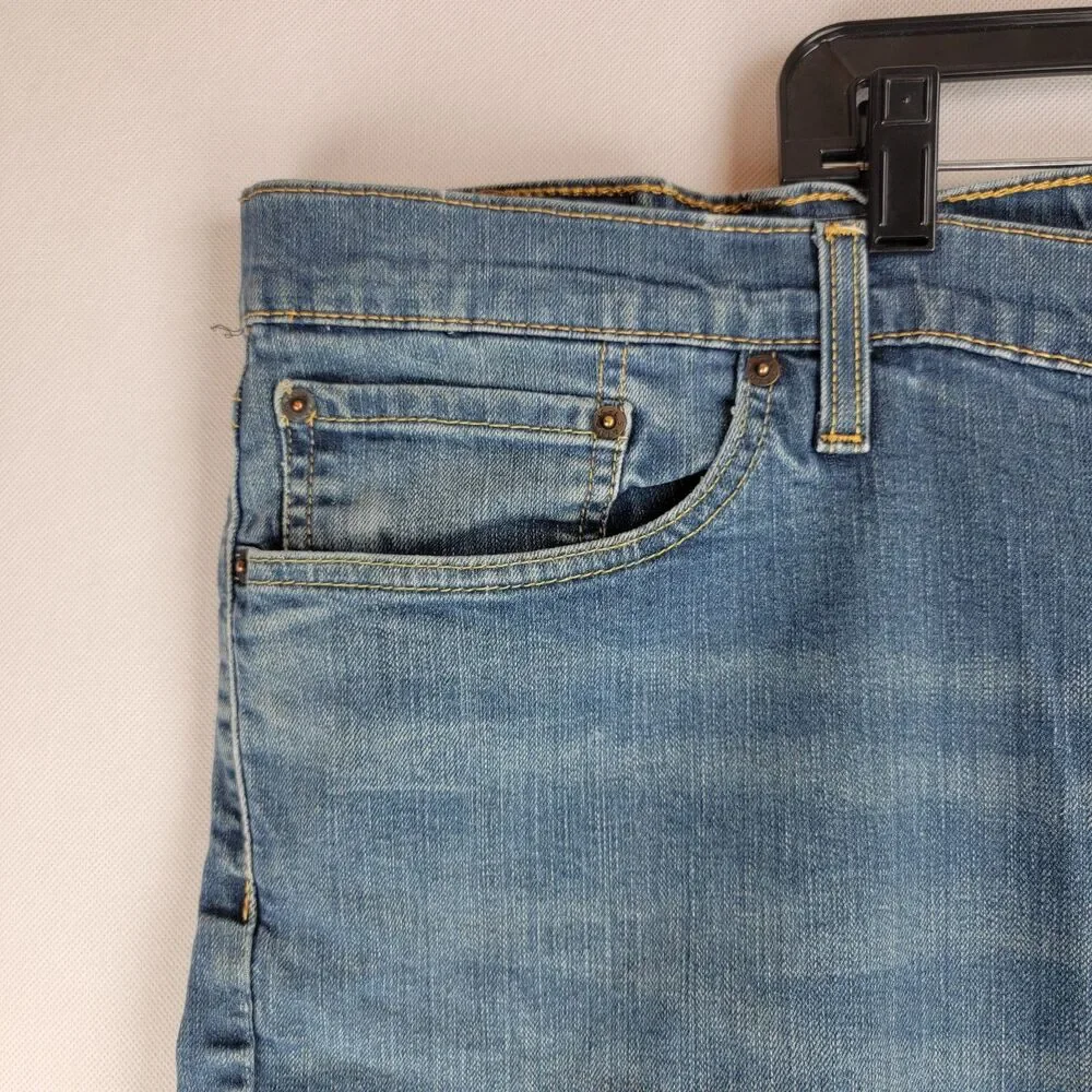 Levi's 541 Mens Size 52x30 Athletic Taper Fit Denim Jeans